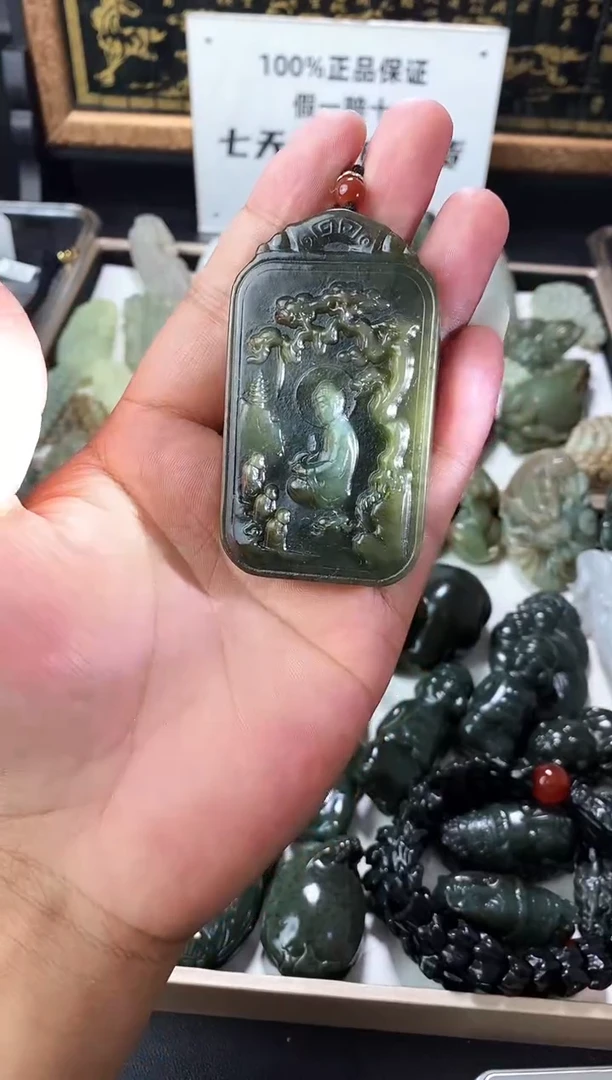 颈饰未镶嵌和田玉1