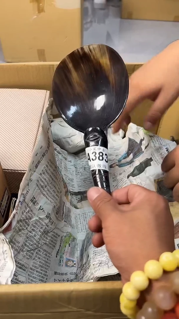 快**孩黑哥古美術茶空间A383