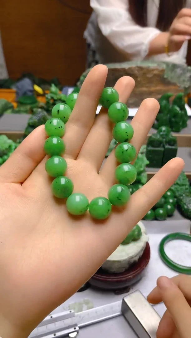 手串未镶嵌和田玉（碧玉）随机发货1个