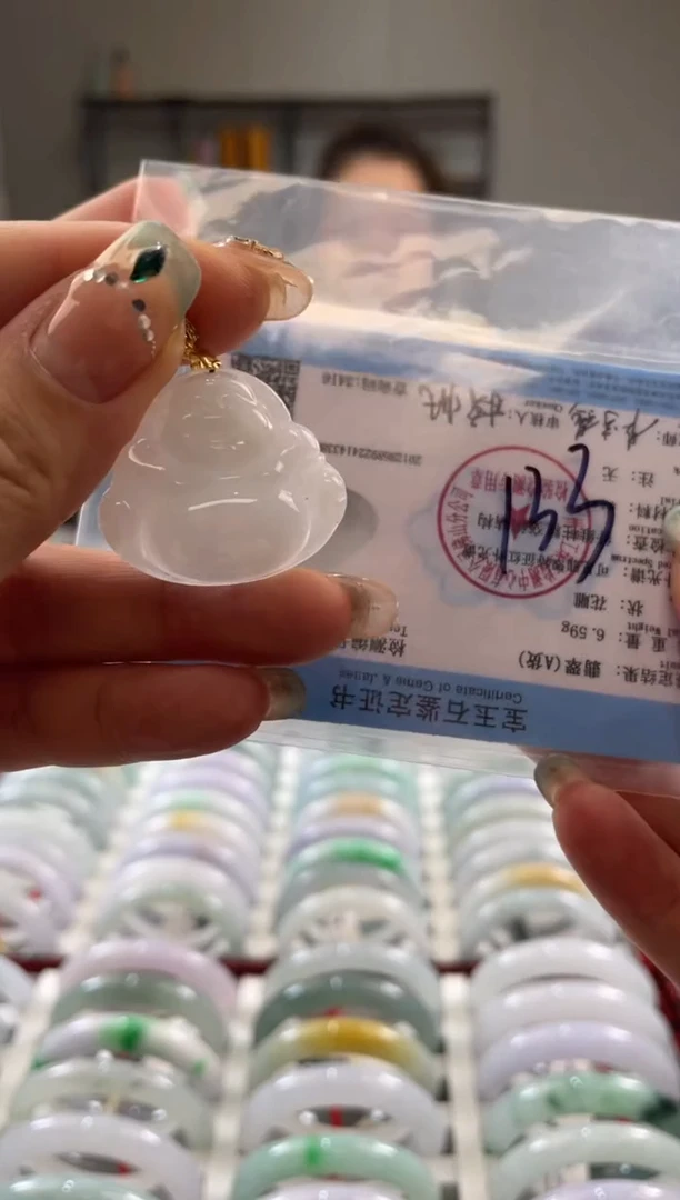 未镶嵌手镯翡翠多样性发一