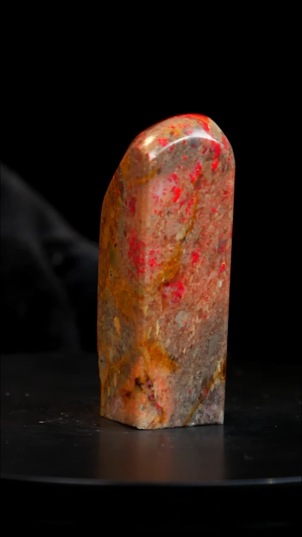 鸡血石田黄鸡血印章