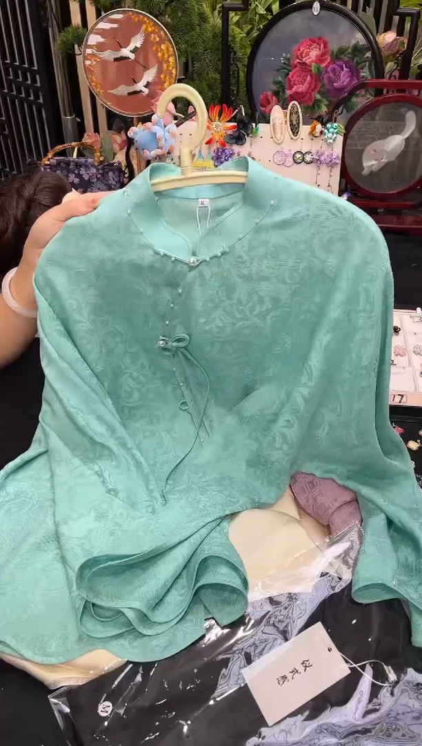 织绣猫绿色罗上衣xl码