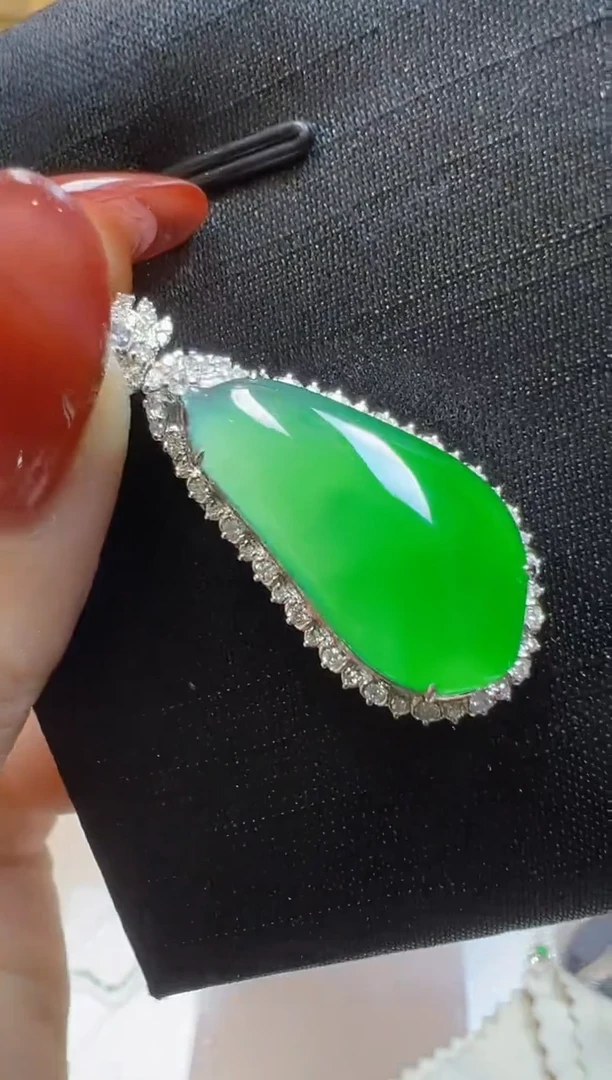 【闪购商品】翡翠吊坠(不含链)18K金镶嵌多样性团购发一件