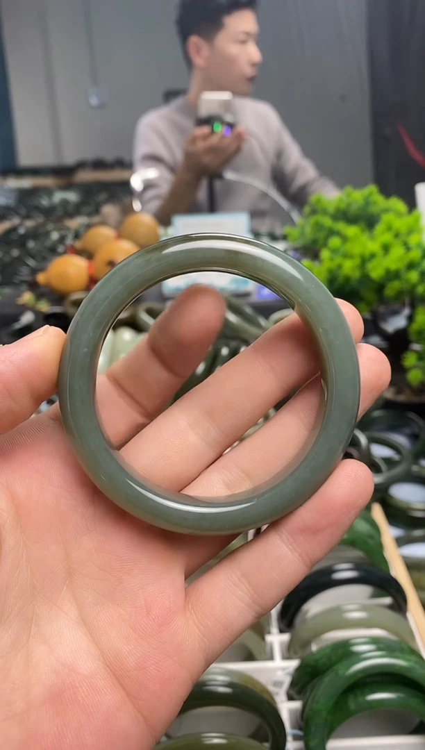 未镶嵌手镯和田玉55.1