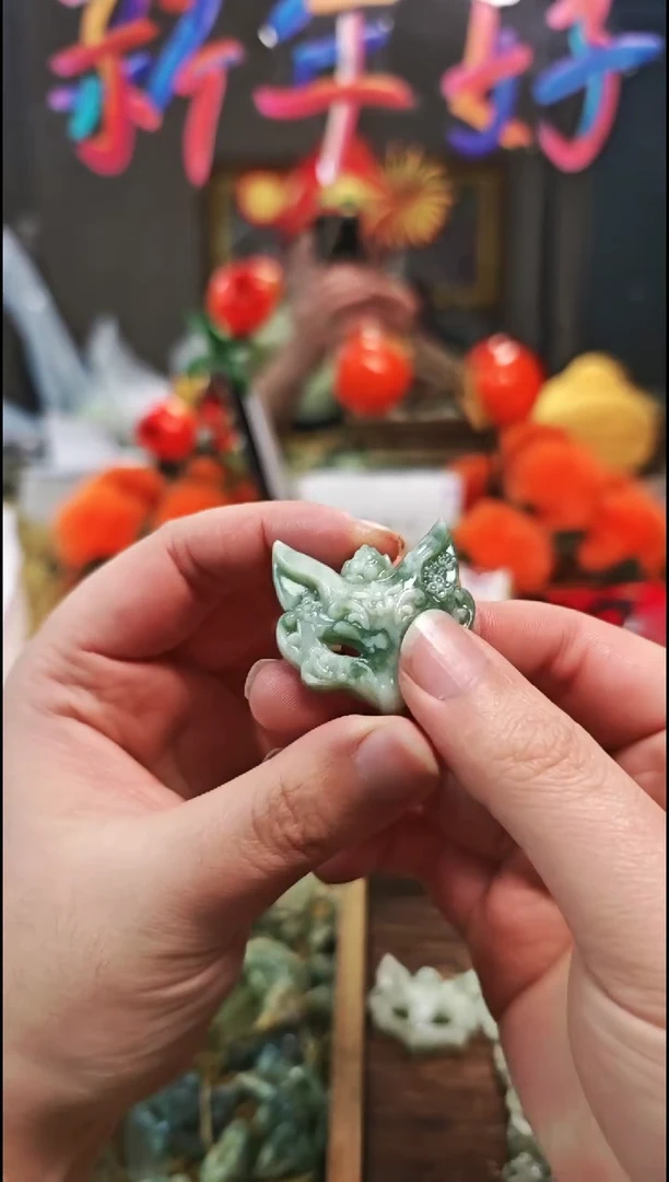 【闪购商品】蛇纹石玉颈饰未镶嵌吊坠90