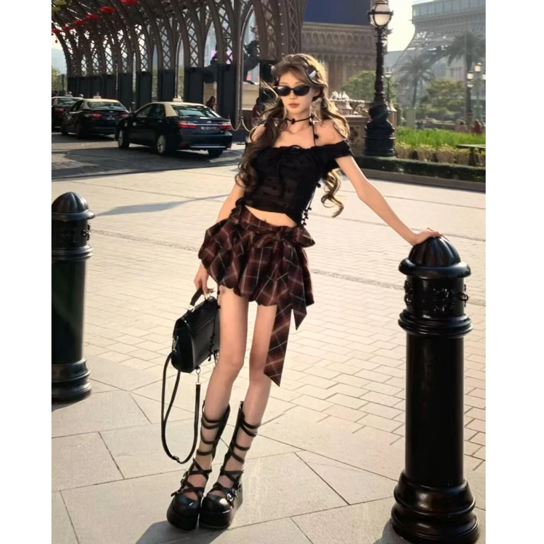 2025春夏季新款纯欲辣妹黑色蕾丝一字肩短款上衣搭半身裙显瘦套装