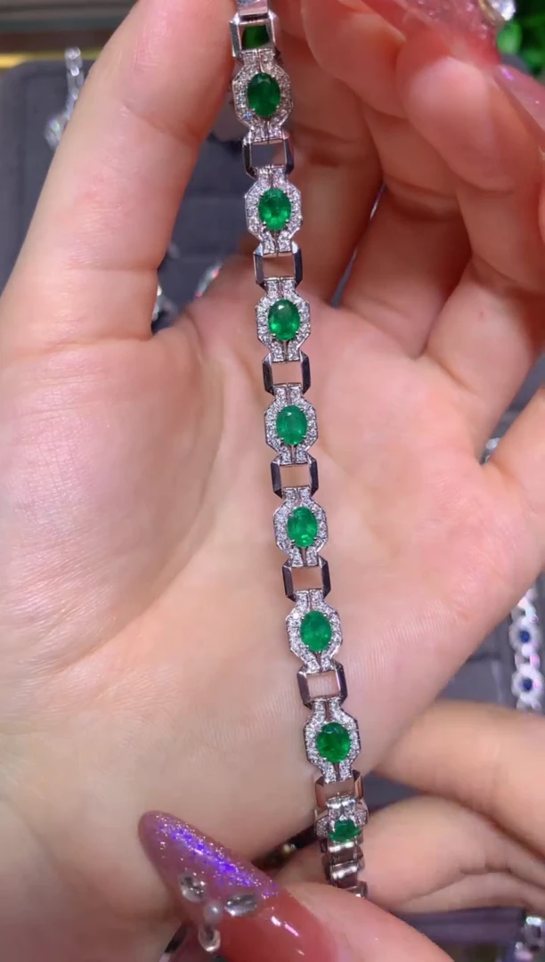 18K金镶嵌手链祖母绿3.2CT