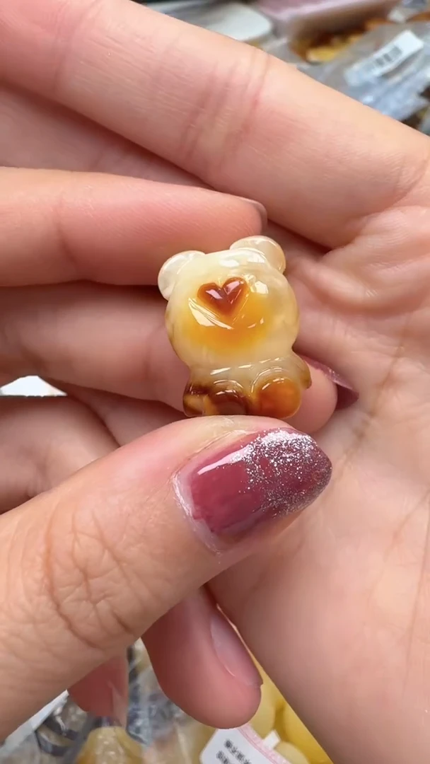 裸石琥珀未镶嵌如图