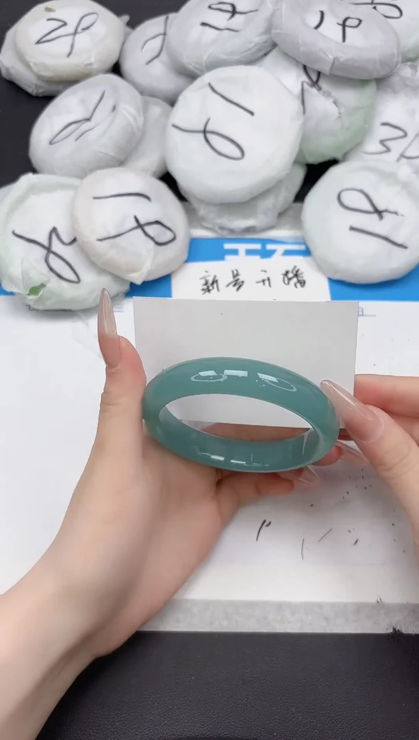 未镶嵌手镯石英质玉373-62