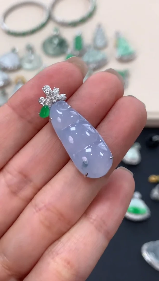 翡翠18K金镶嵌吊坠(不含链)福豆吊坠7980