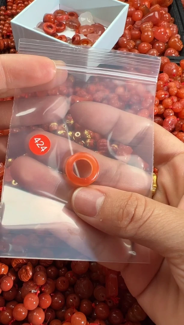 【闪购商品】南红玛瑙颈饰未镶嵌1