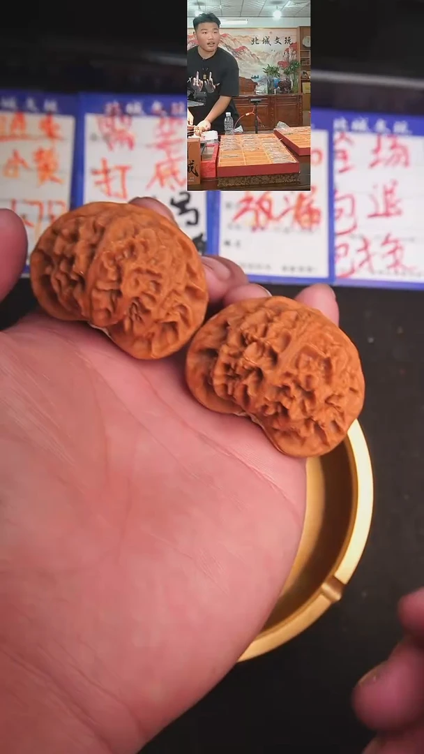 文玩核桃把件61号46-宫灯 已打底