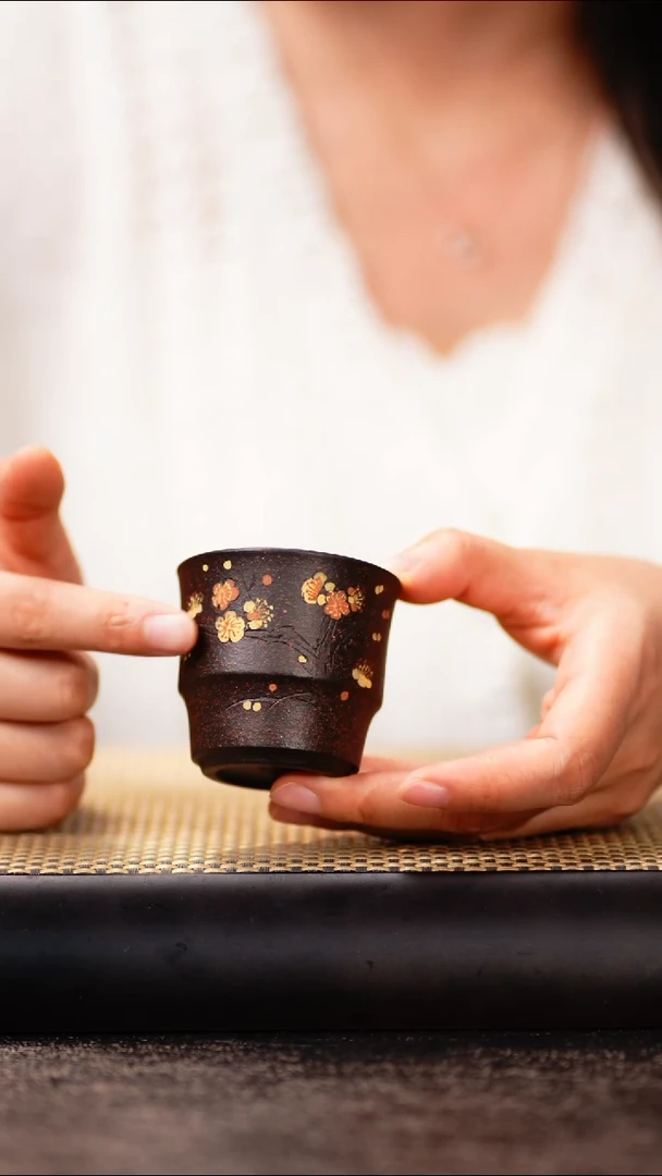 7小鱼黑金砂梅花竹节杯