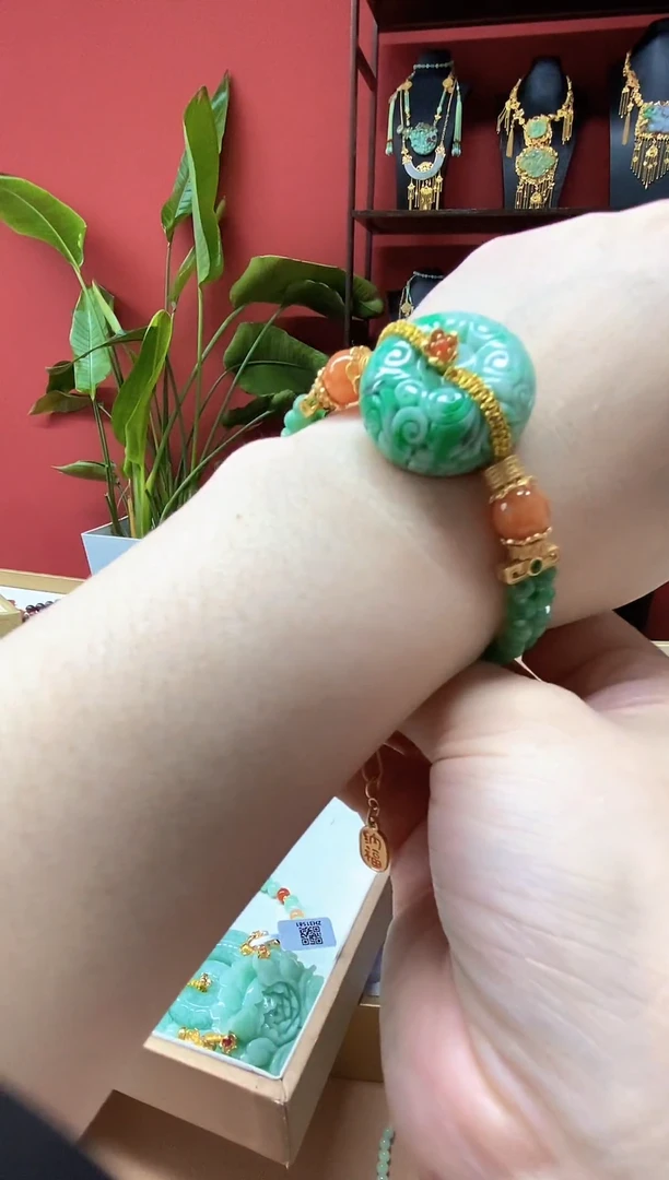 颈饰未镶嵌翡翠翡翠手牌