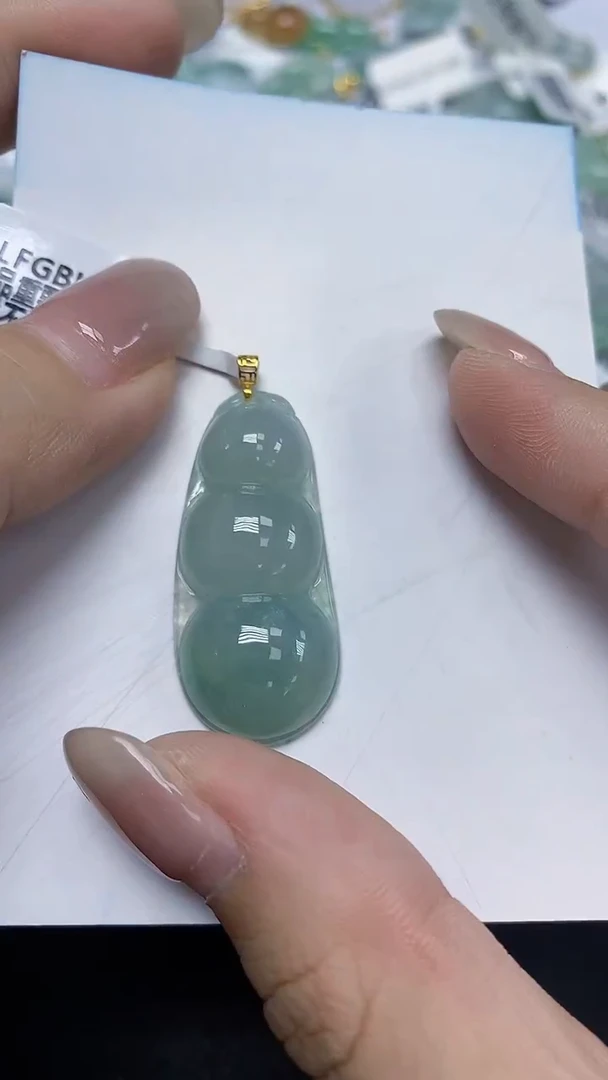 翡翠18K金镶嵌颈饰天然缅甸翡翠A货
