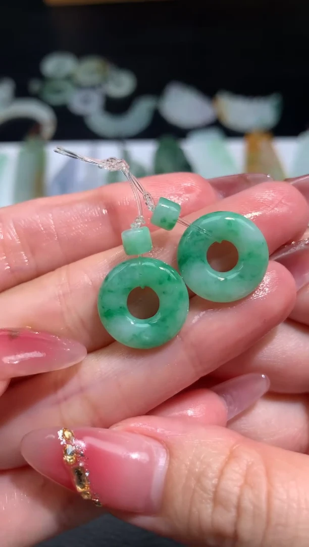 定制翡翠未镶嵌?**谢毛货15/3.9