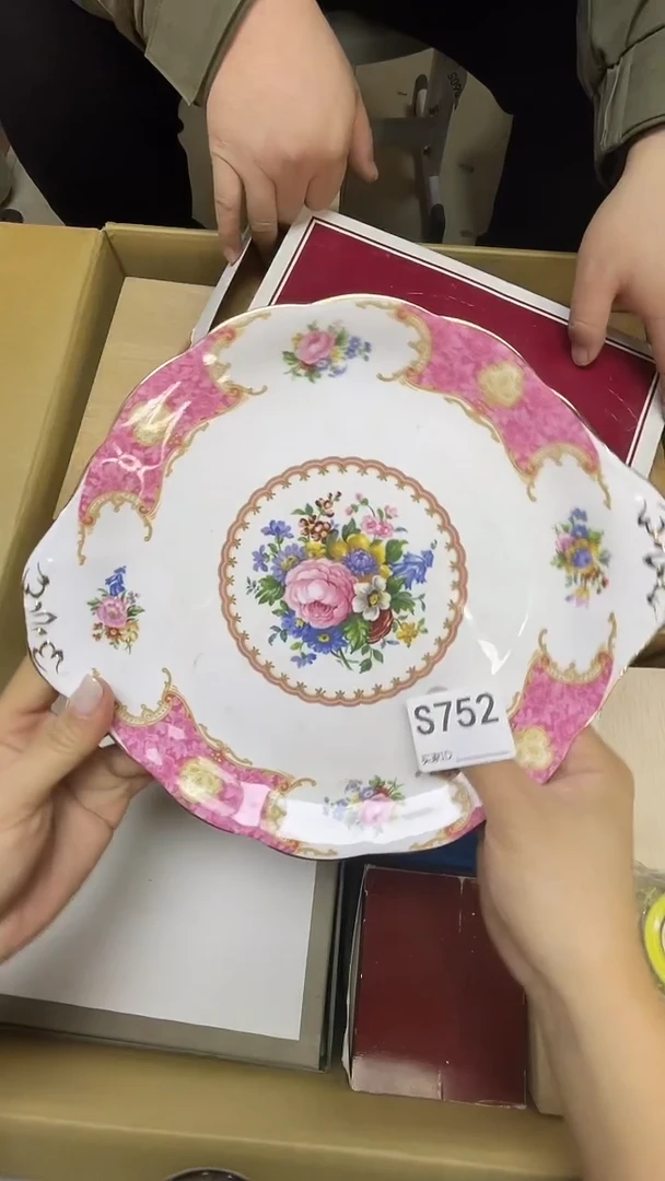 瓷片S752默认微瑕，谨慎参拍艾尔伯特