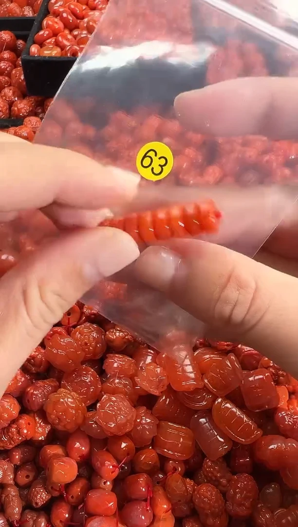 颈饰未镶嵌南红玛瑙1