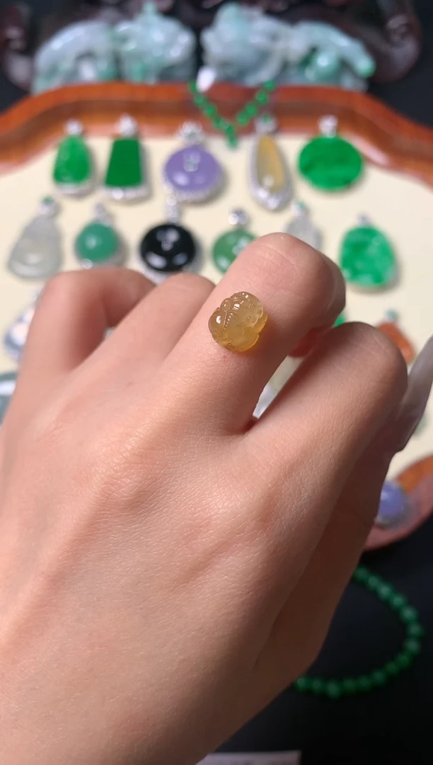 定制翡翠未镶嵌裸石（定制镶嵌）