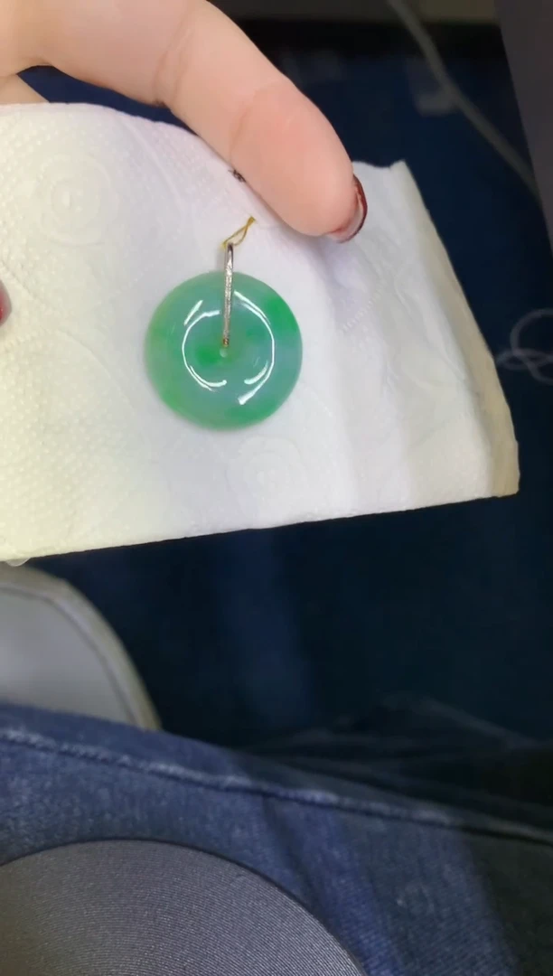 颈饰18K金镶嵌翡翠缅甸天然翡翠A货