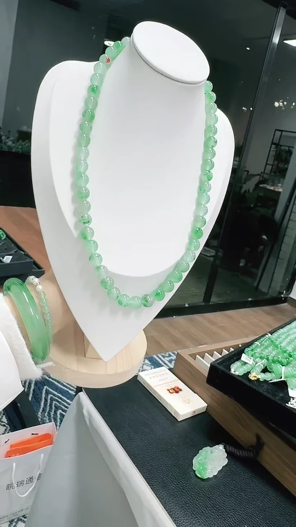 未镶嵌1石英质玉（非洲翠）/1431