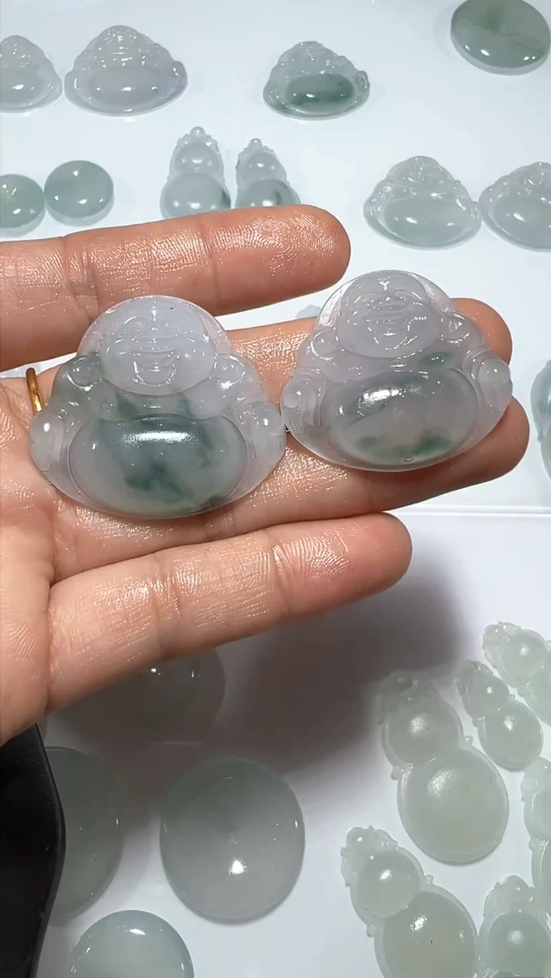 未镶嵌定制翡翠佛公