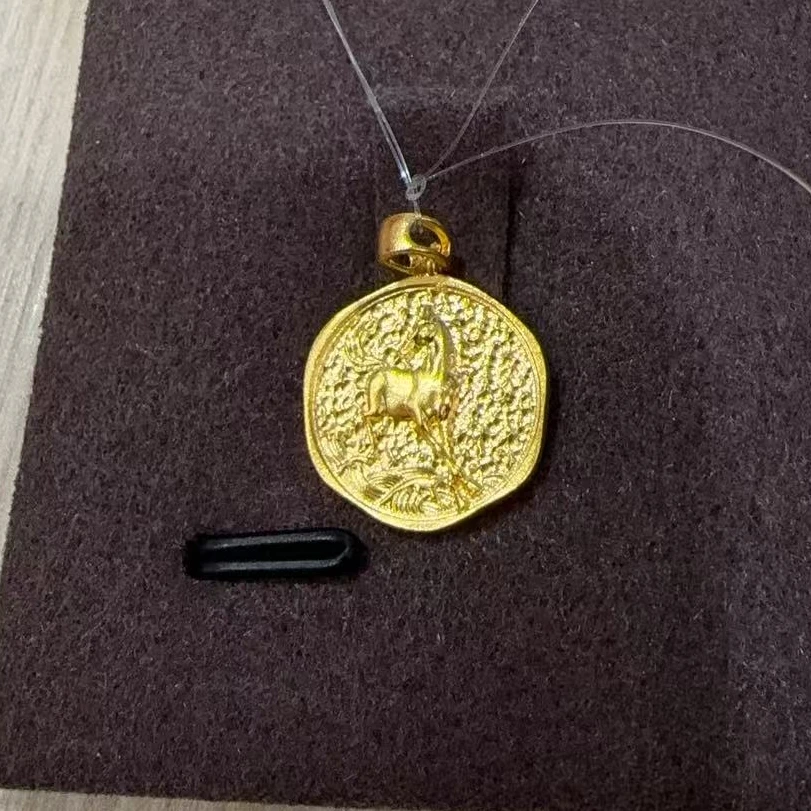 菜百首饰 足金项坠  马生肖