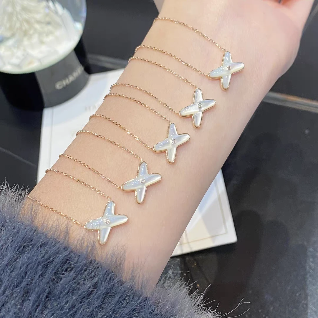 合金项链 交叉项链镀18k金精工高品质 有质保高档礼盒