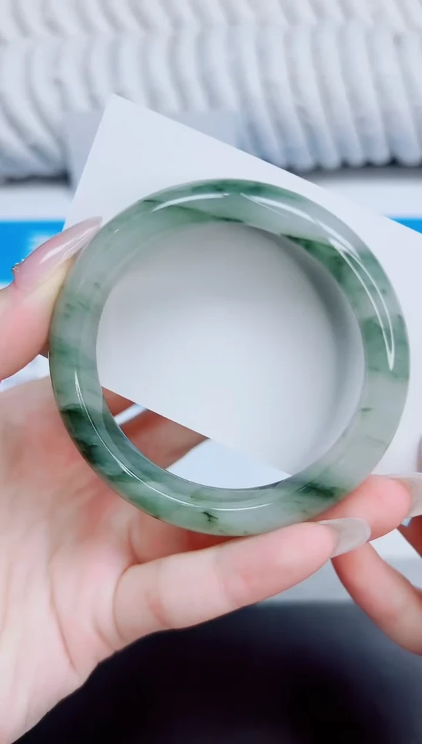 未镶嵌手镯石英质玉26/52.3