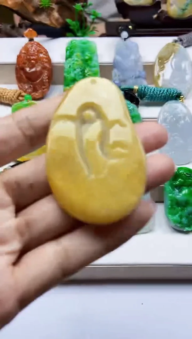 颈饰未镶嵌翡翠翡翠A货