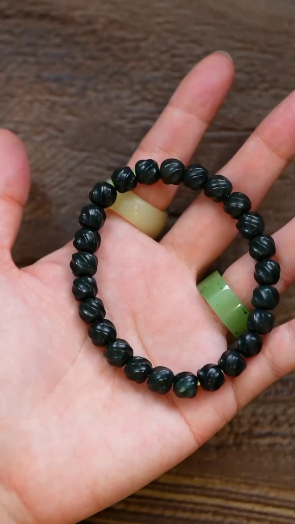 未镶嵌和田玉挂件66250624-04