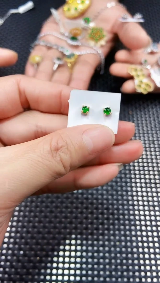 【闪购商品】翡翠耳饰未镶嵌111111111