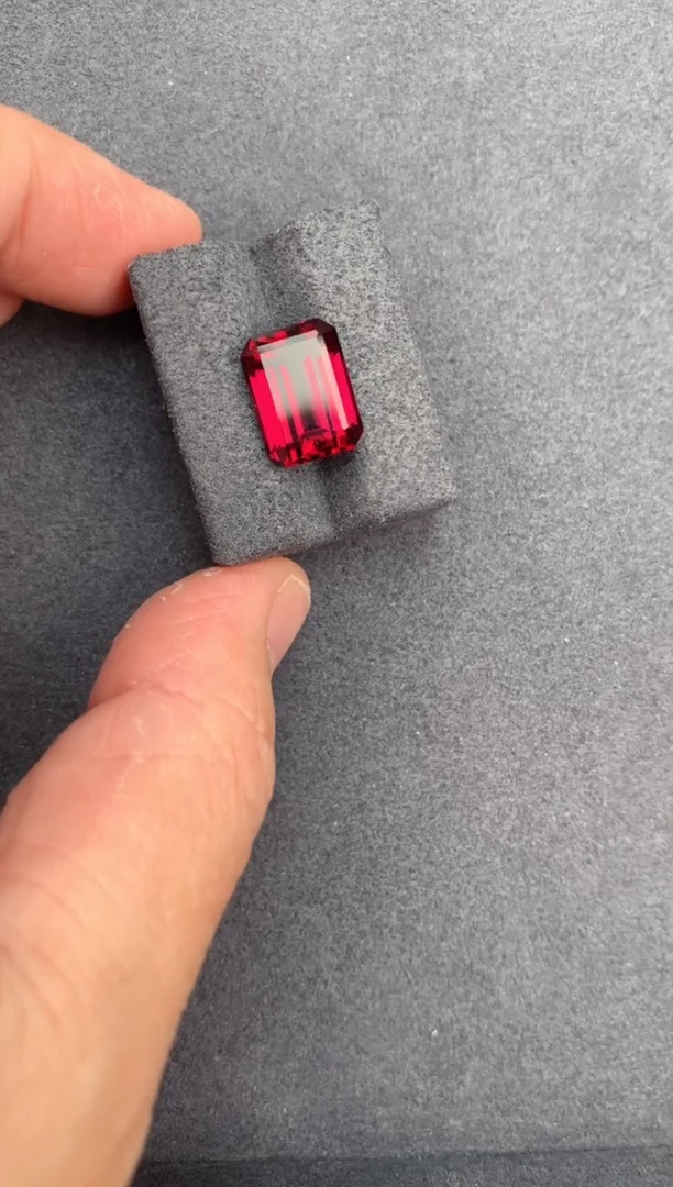 【闪购商品】石榴石裸石未镶嵌7.5ct镁铝榴石