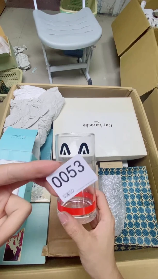 瓷片枝**茂O053默认微瑕，谨慎参拍