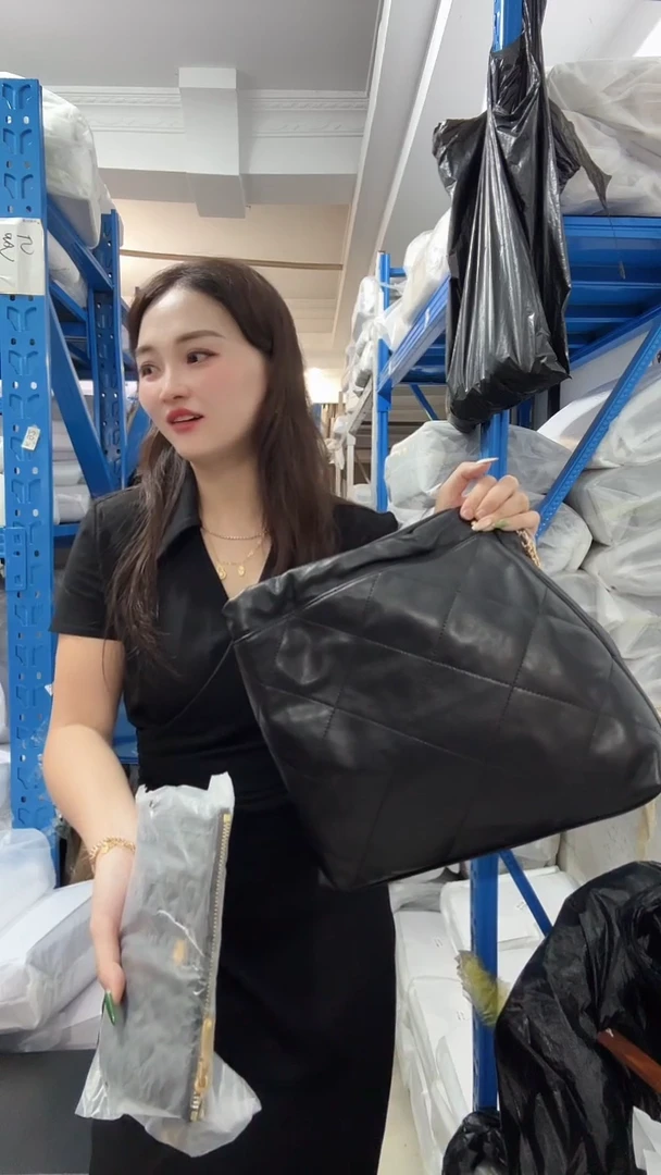 蚕丝珊瑚店清斜挎包真皮包时尚百搭包包