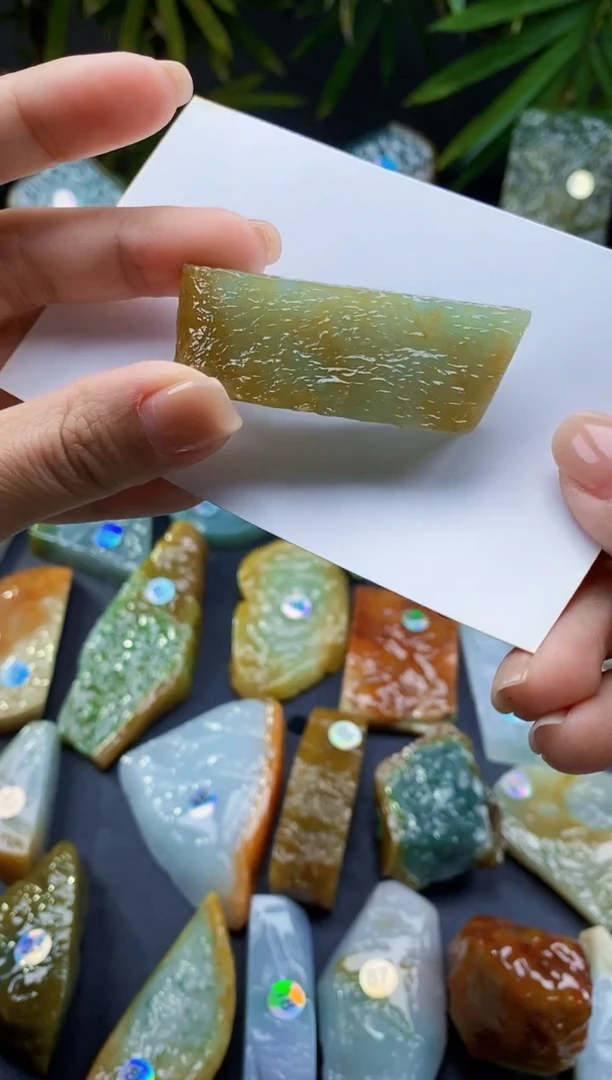 【闪购商品】定制翡翠未镶嵌翡翠