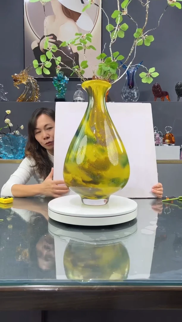琉璃  水晶琉璃花瓶1个