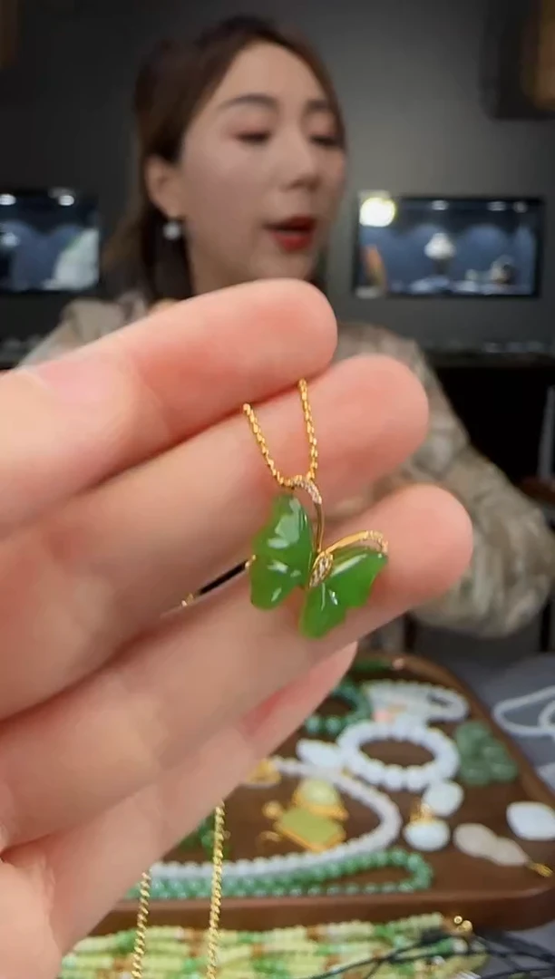 和田玉18K金镶嵌吊坠(不含链)1