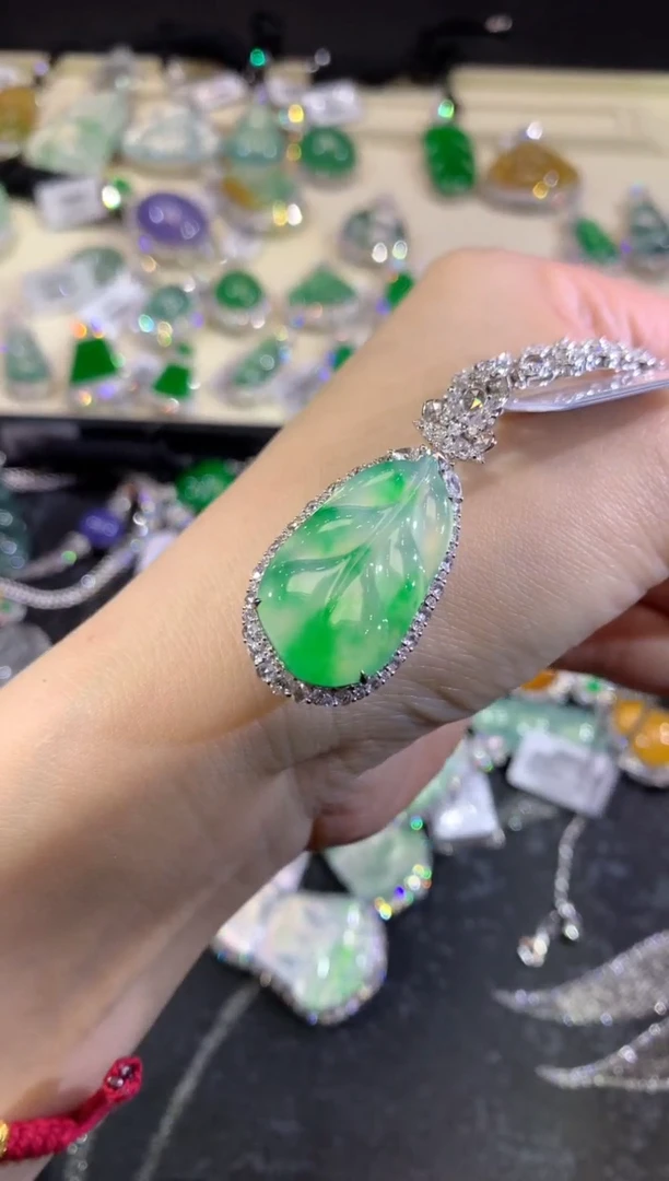 吊坠(不含链)18K金镶嵌翡翠美*a171-叶子（不含链和扣