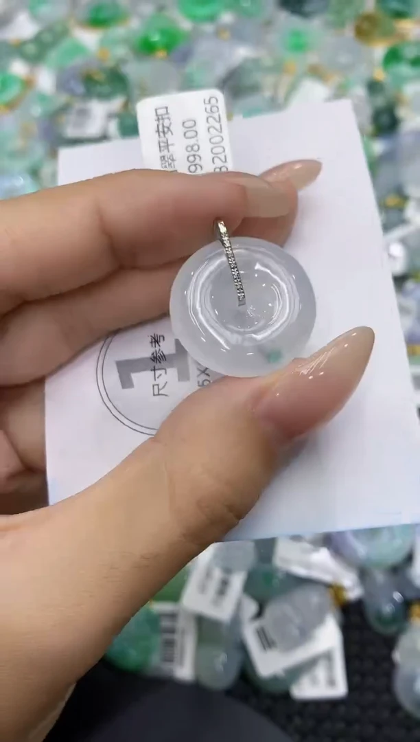 颈饰18K金镶嵌翡翠111111111111