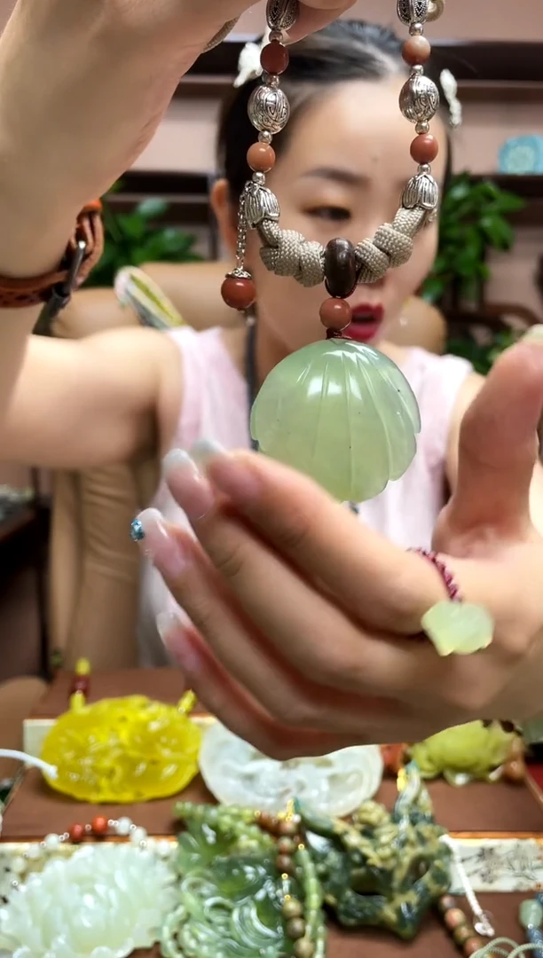 岫玉未镶嵌吊坠·2