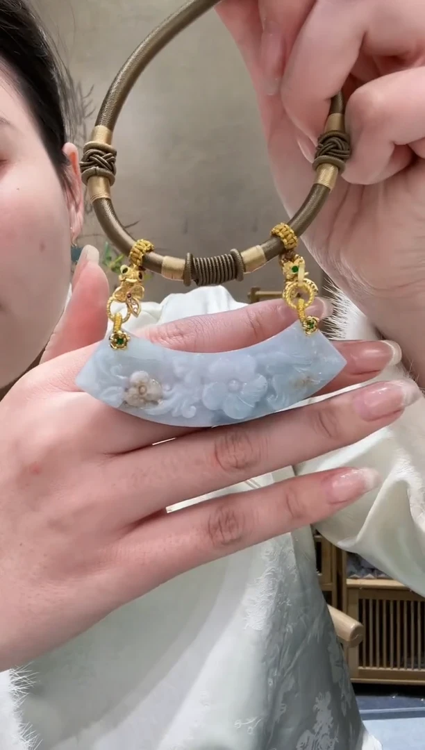 【闪购商品】翡翠颈饰未镶嵌吊坠