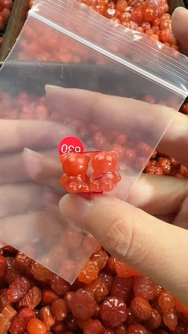 颈饰未镶嵌南红玛瑙1