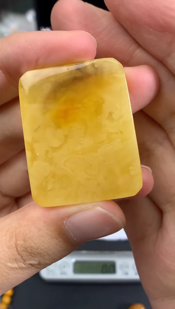 琥珀未镶嵌珠宝奇石1