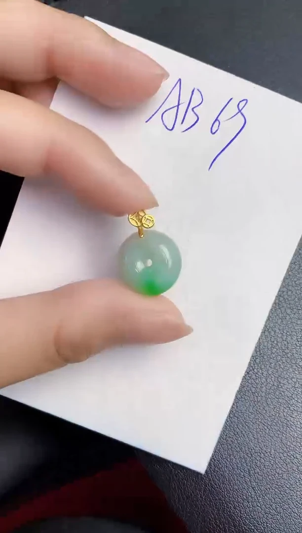翡翠未镶嵌颈饰天然緬甸A貨翡翠