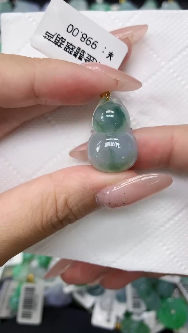 颈饰18K金镶嵌翡翠1111111111