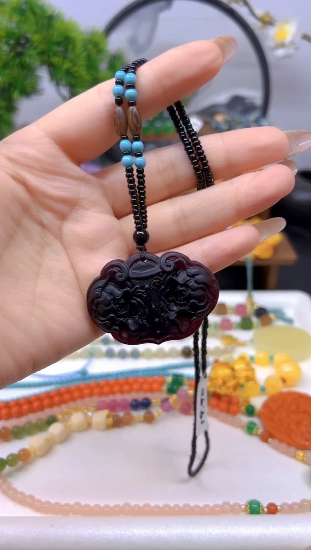 未镶嵌颈饰琥珀M675