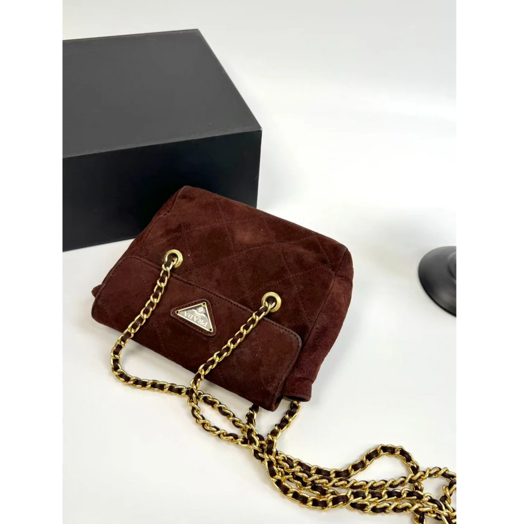 95新 Prada/普拉达 【小考拉】PRADA 棕色麂皮翻盖斜挎包