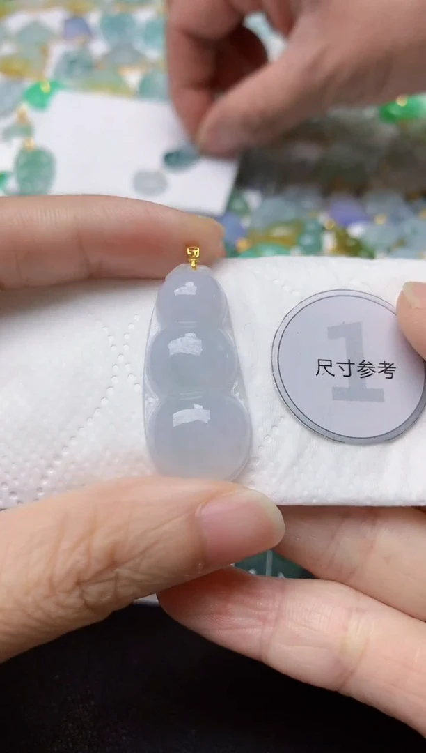 翡翠18K金镶嵌颈饰天然缅甸A货翡翠