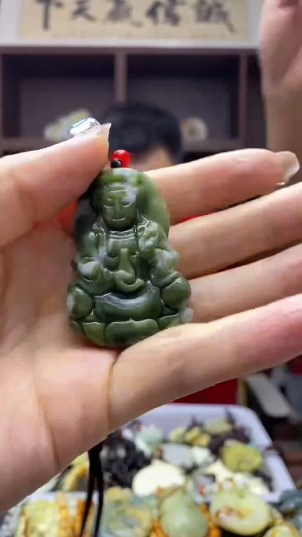 未镶嵌岫玉挂件